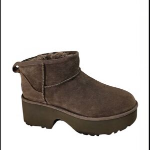 UGG Classic Ultra Mini New Heights Brown Platform Boots Size 10 S/N 1158311